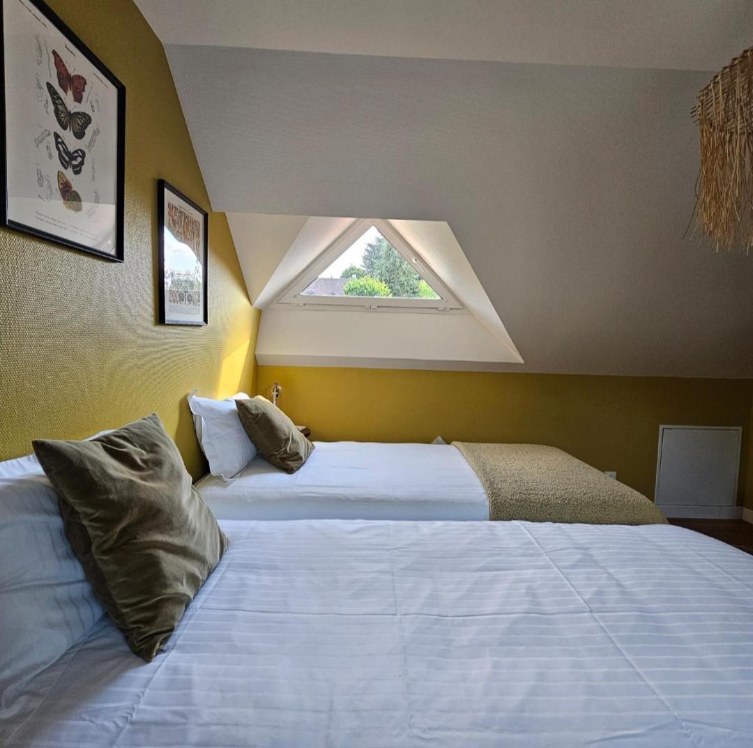 Domaine Des Pousses, Chambres D'Hotes Au Coeur D'Un Village De Campagne Droue-sur-Drouette Værelse billede